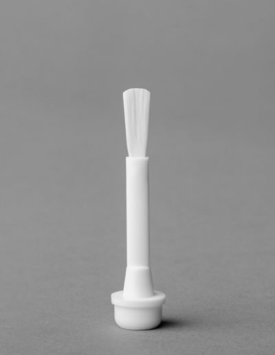 0016_13.95.42_PATENT_BRUSHES_FIL_25X320_LAQUERED_WHITE_PLASTIC_STEL_28mmBRISTLES_14mm_COLOR_CODE_STEM_REMAFIN_WHITE_Full_Product_LR-400x516